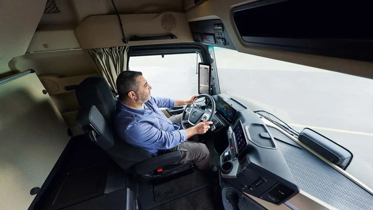 Image of Mercedes-Benz truck
