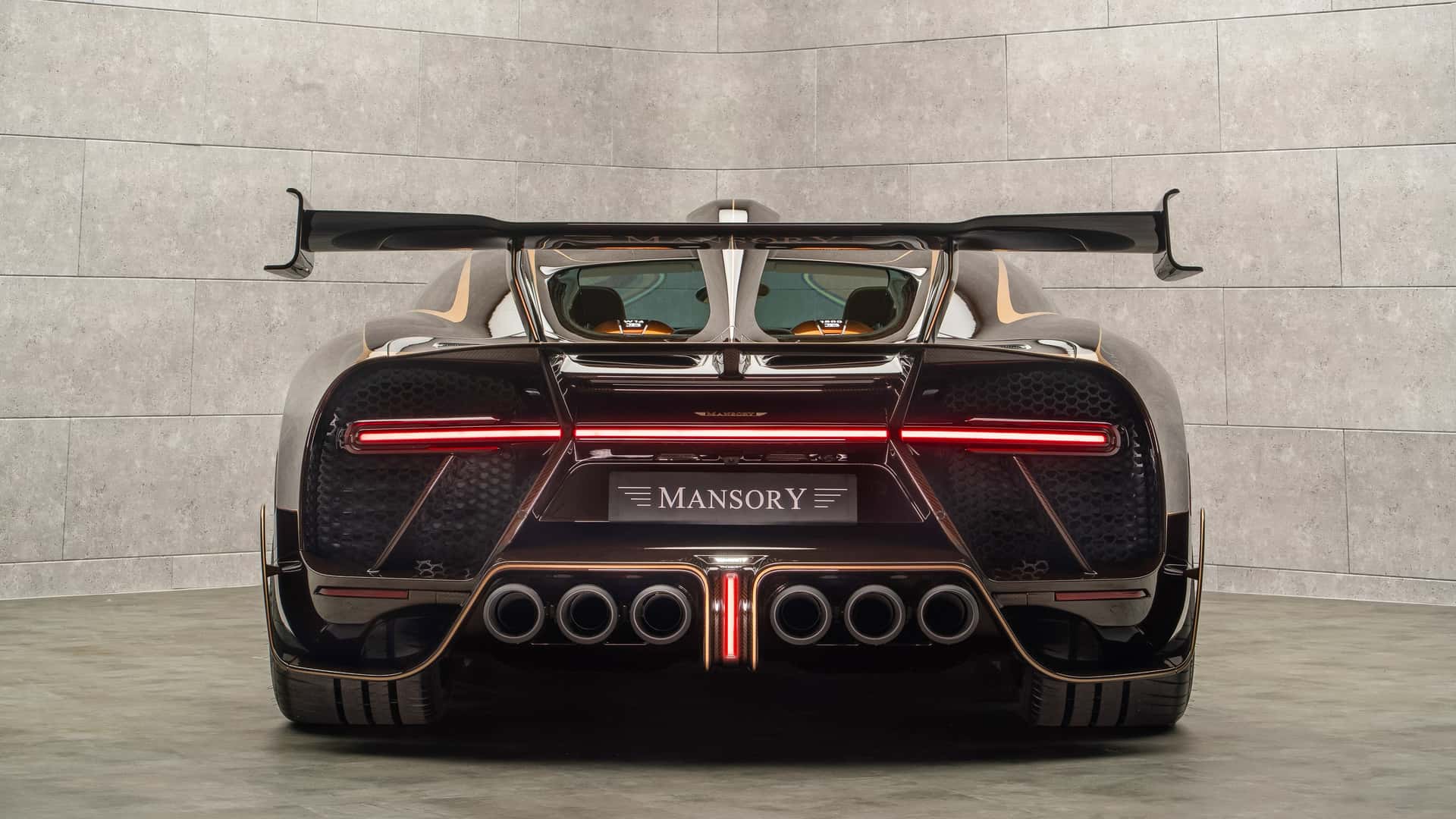 Mansory Vivere на выставке