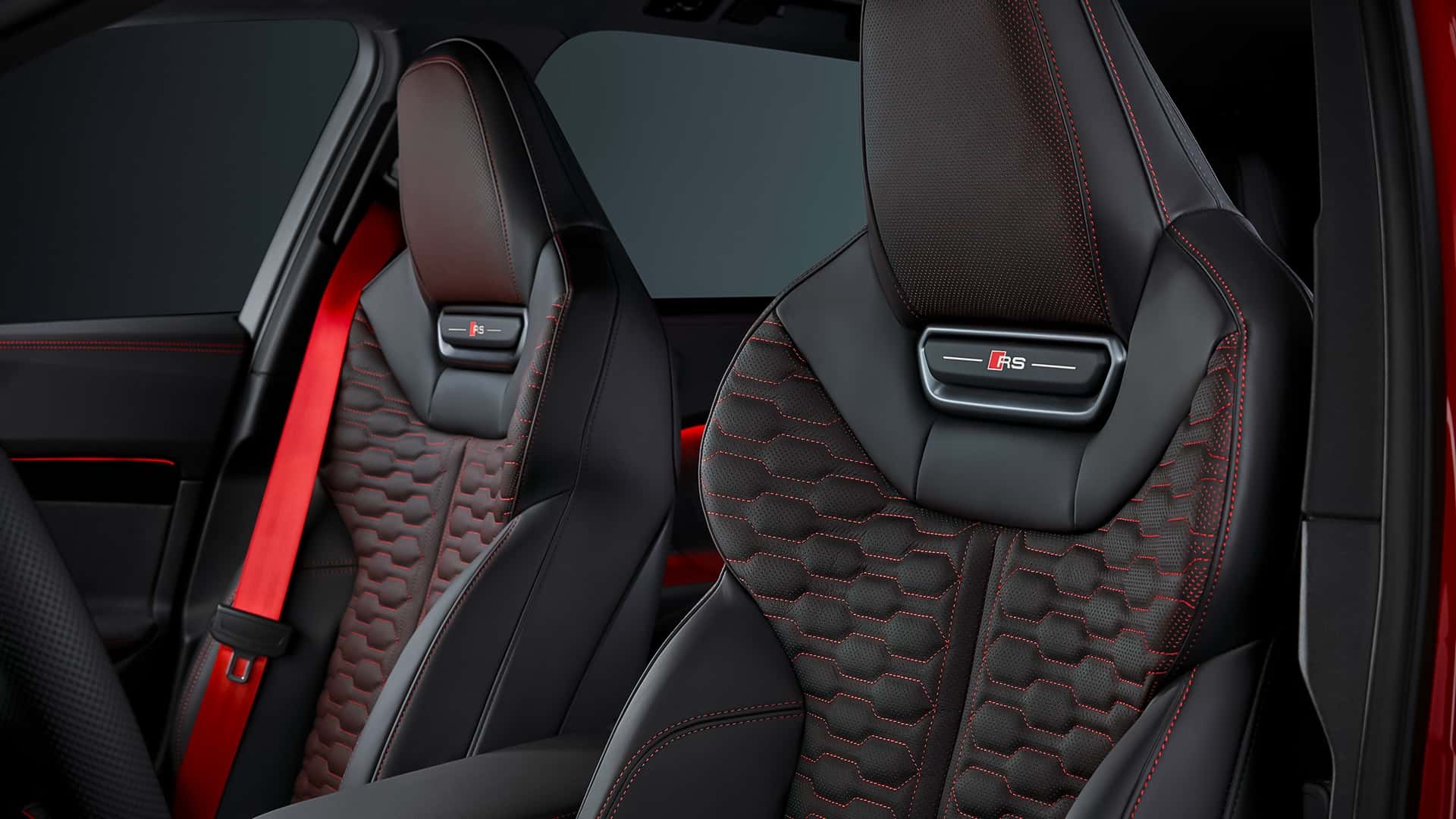 Audi RS5 2026 спортивні сидіння