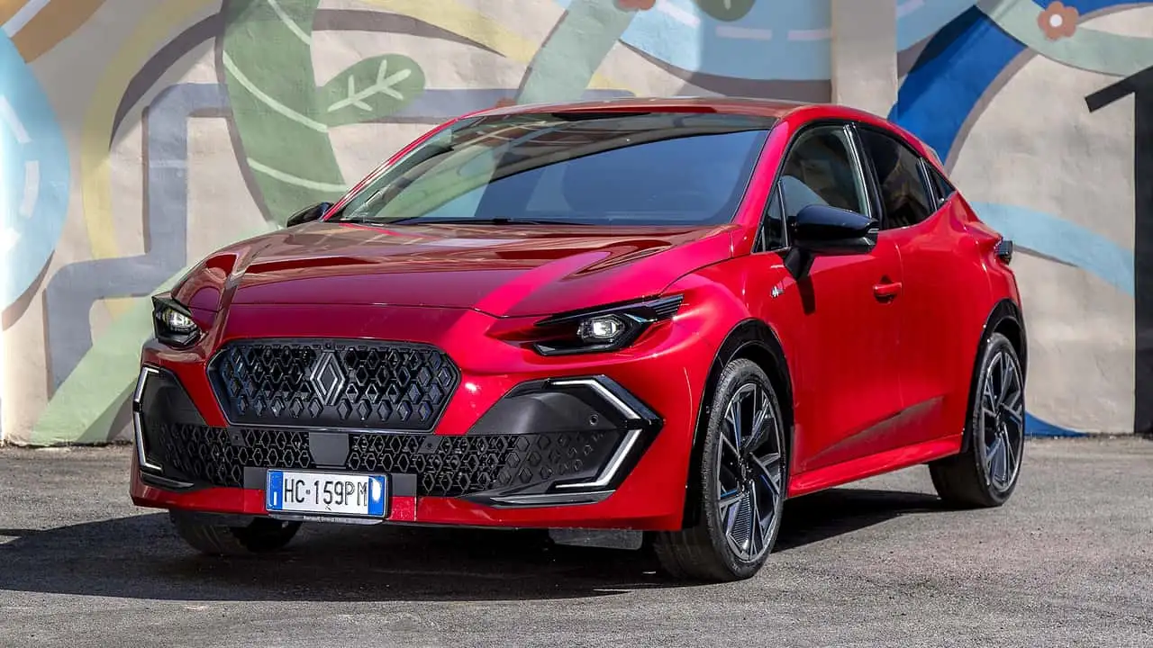 Передній вигляд Renault Clio