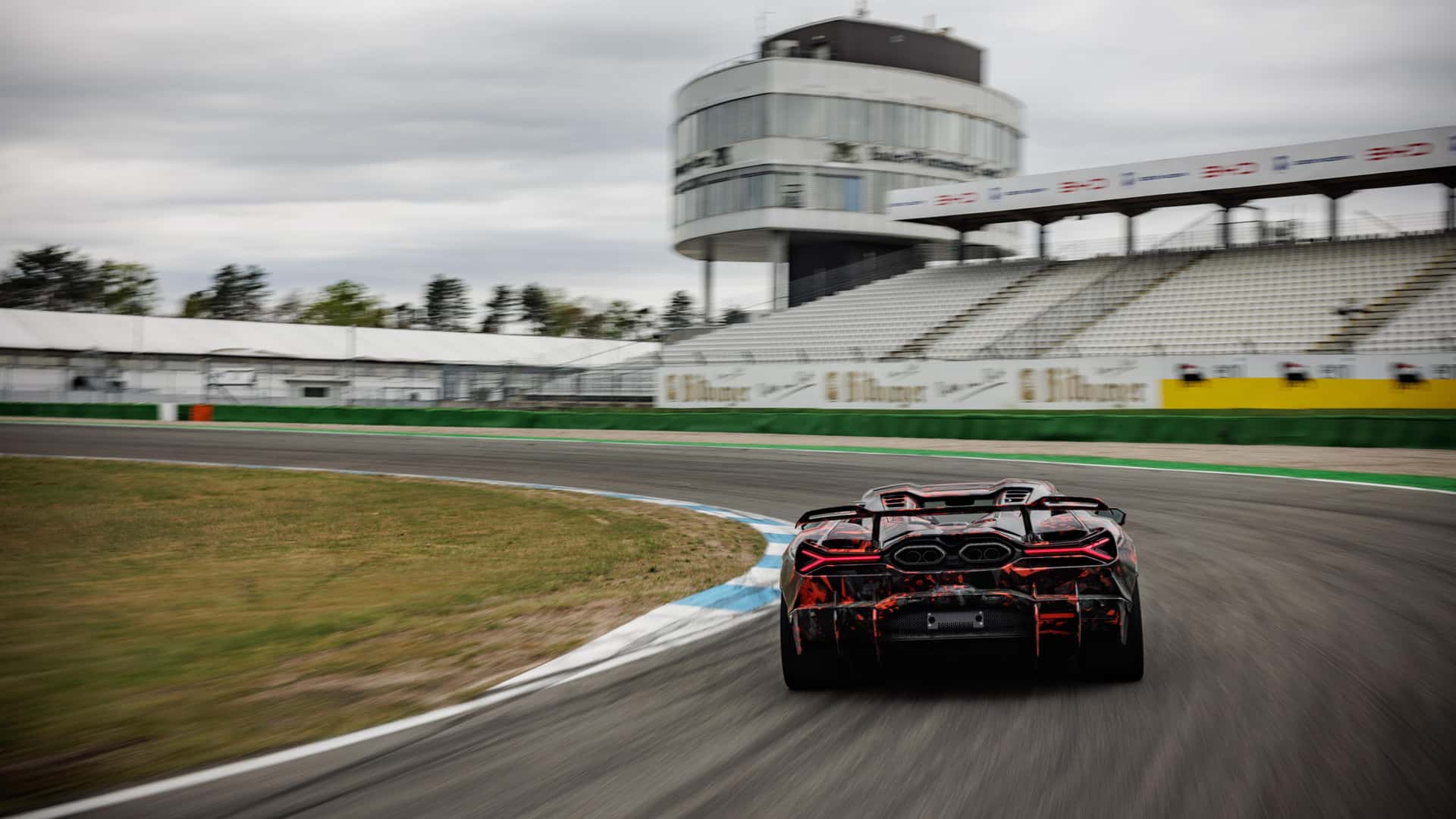 Lamborghini Revuelto SV front view