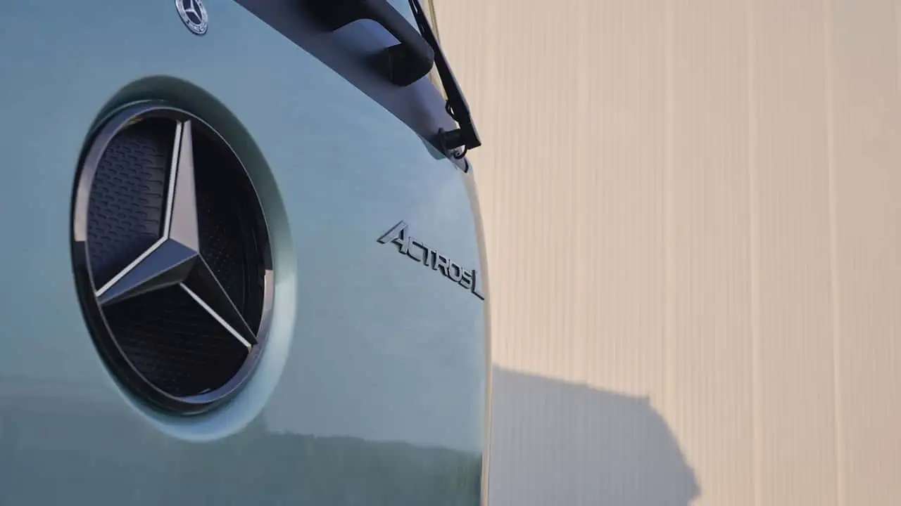 Image of Mercedes-Benz truck