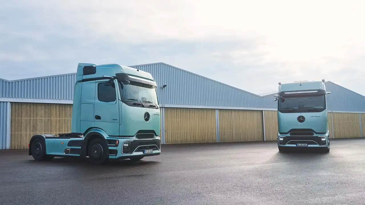 Image of Mercedes-Benz truck