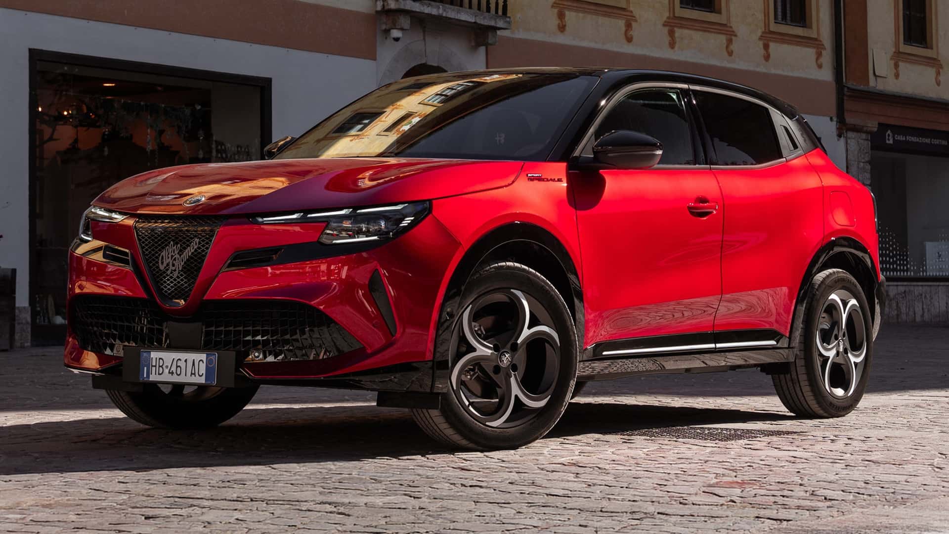 Фото Junior Ibrida Sport Speciale - вид сзади