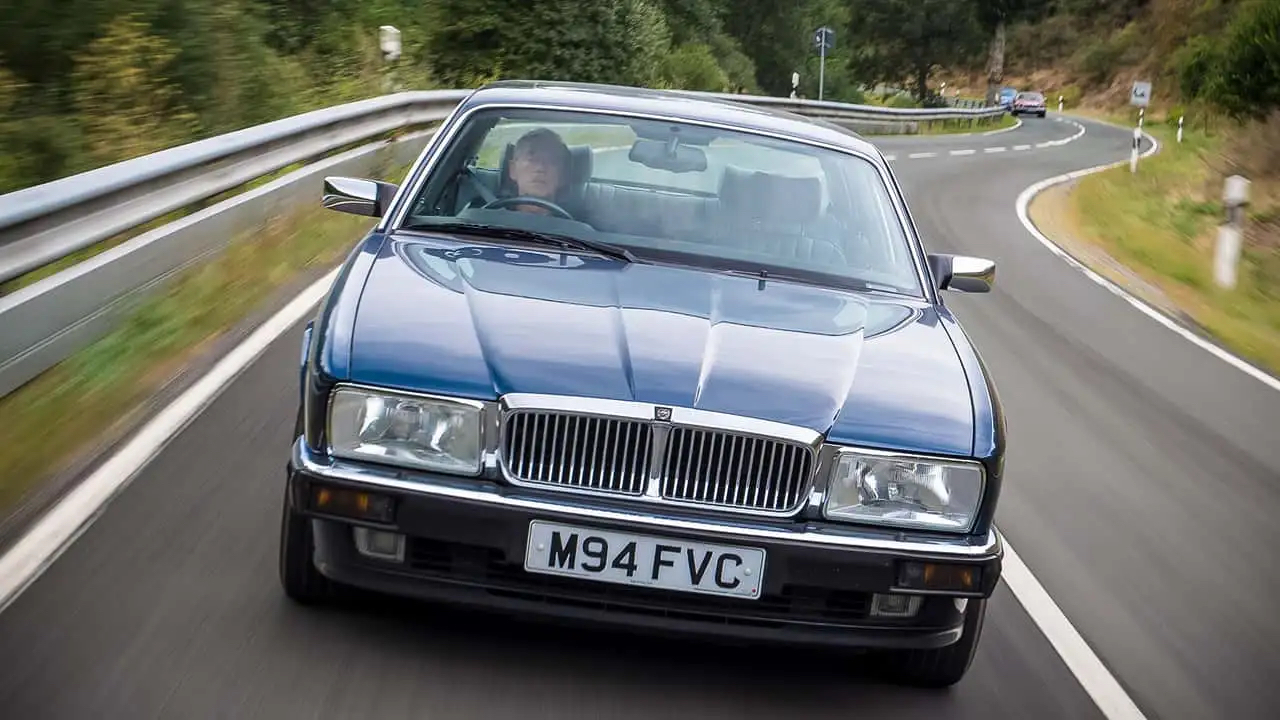 Классический Jaguar XJ40