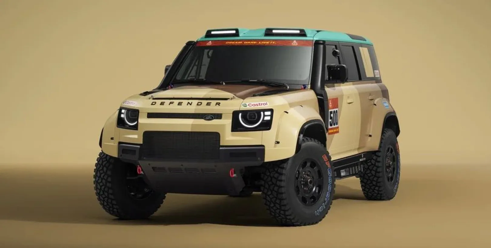 Land Rover Defender Dakar на бездоріжжі