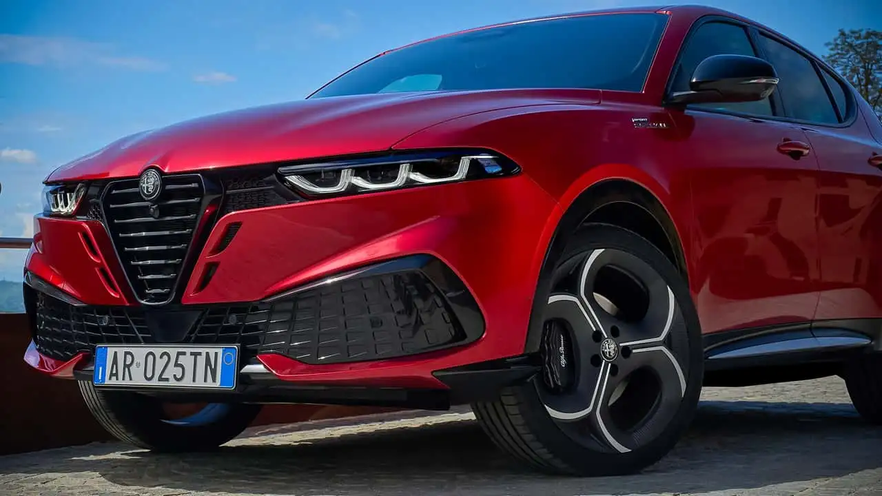 Задняя часть Alfa Romeo Tonale