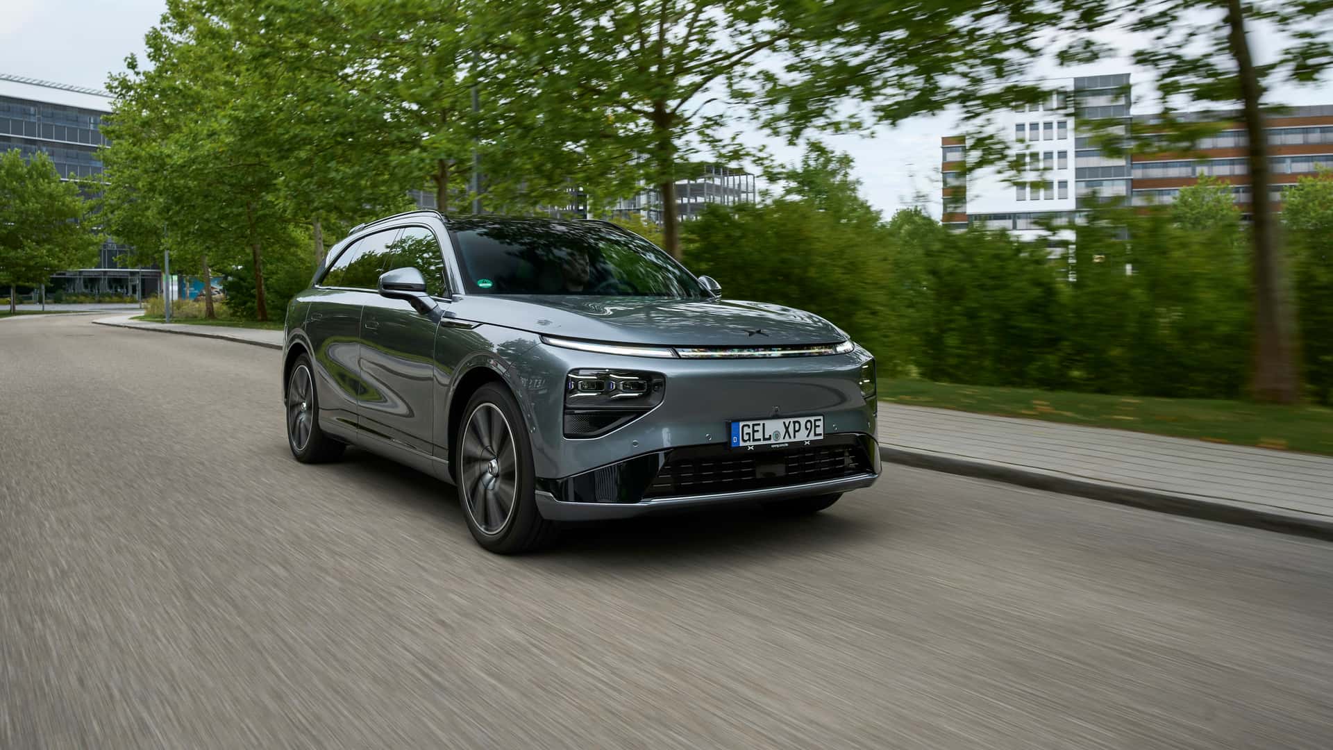 Панель управления Xpeng G9.