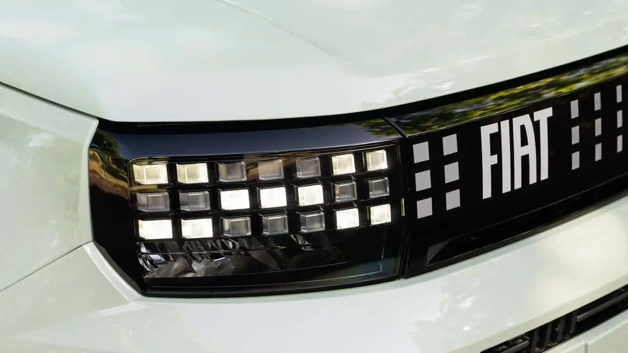 Салон Fiat Pandina Hybrid