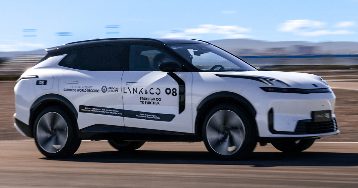 Lynk & Co 08 on the track