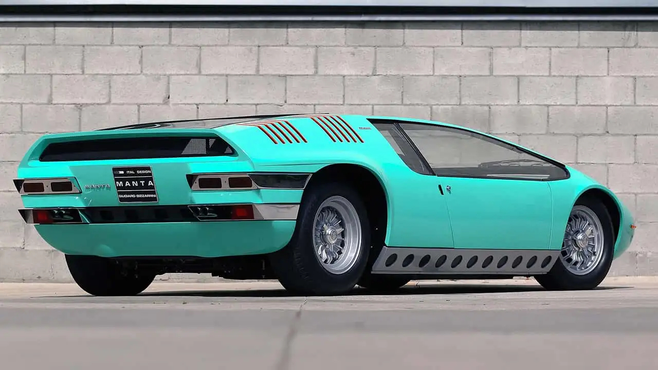 Трехместная кабина Bizzarrini Manta