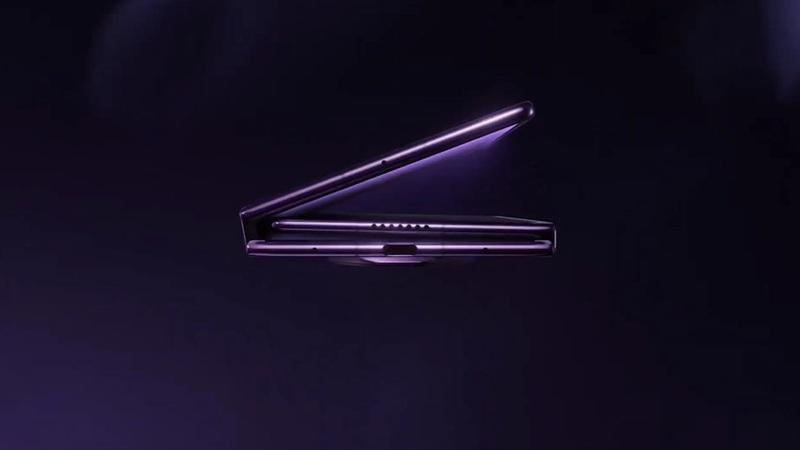 Стильный дизайн Huawei Mate XT 2
