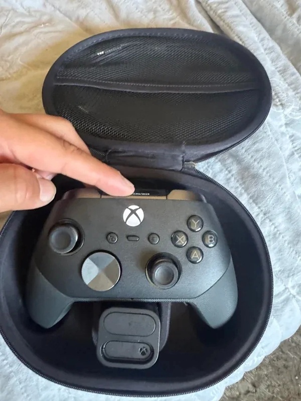 Фото 2 прототипа Xbox Elite 3
