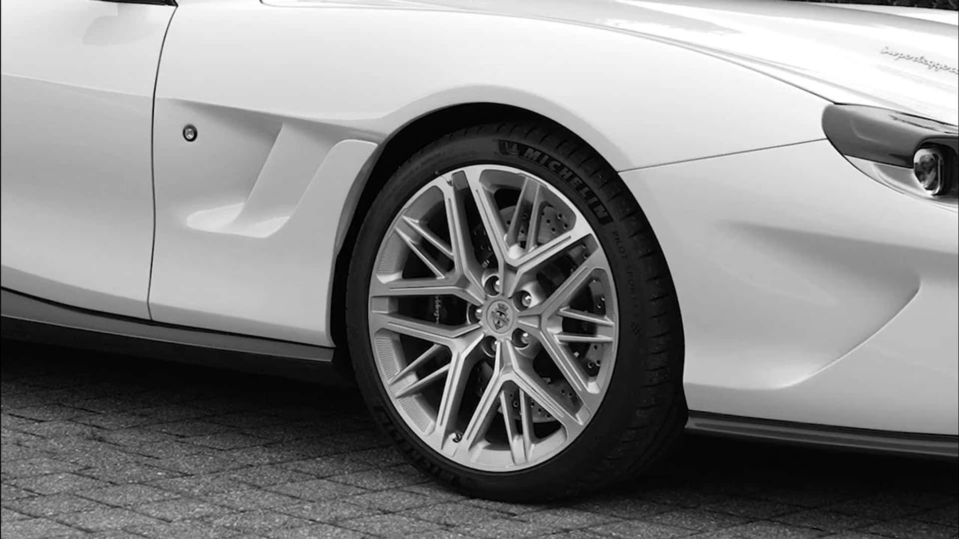 Роскошный салон Veloce12 Aperta
