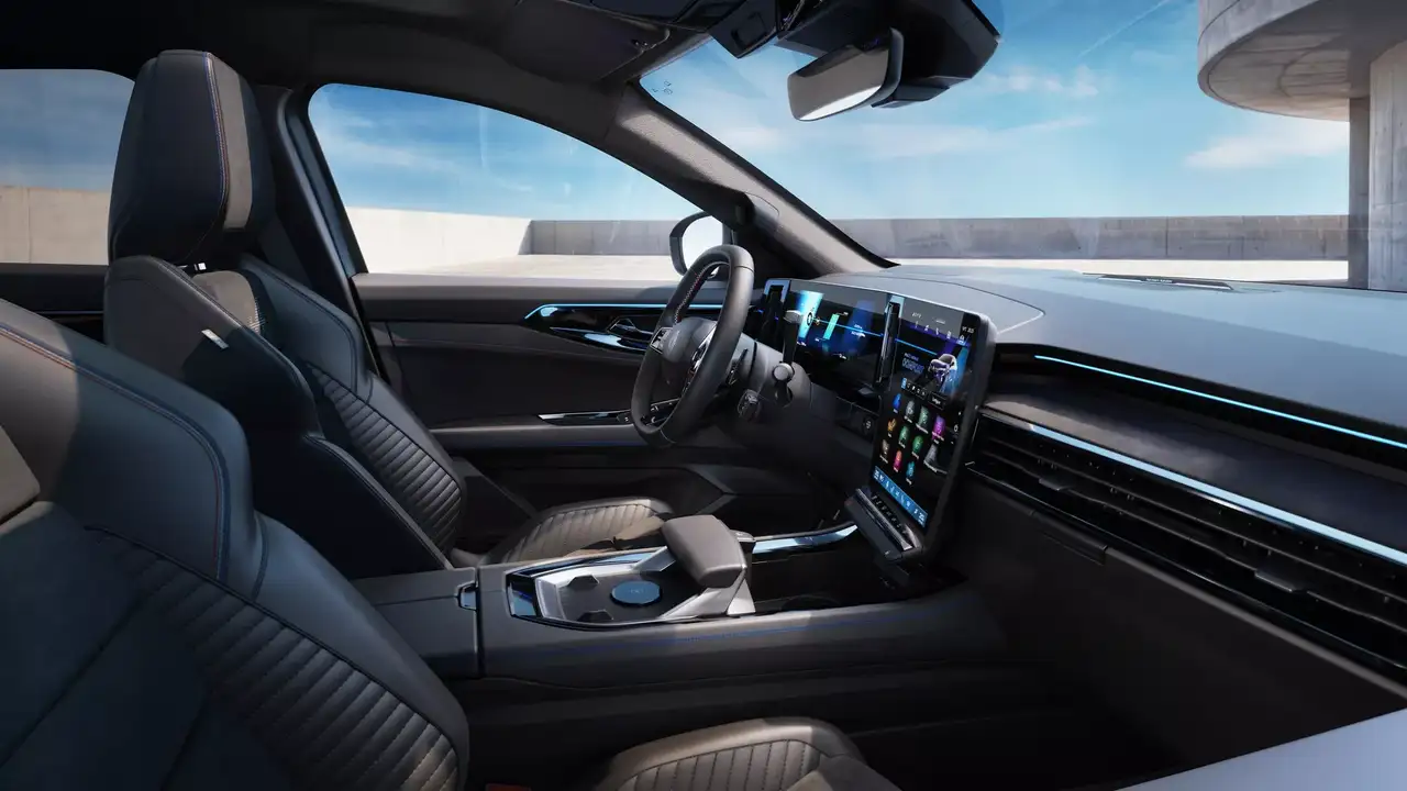 Плашка с номером экземпляра Renault Rafale Hypnotic