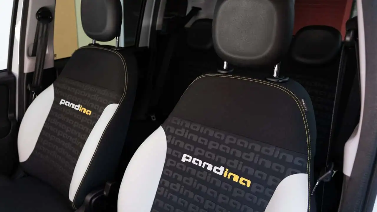 Фронтальное стекло Fiat Grande Panda