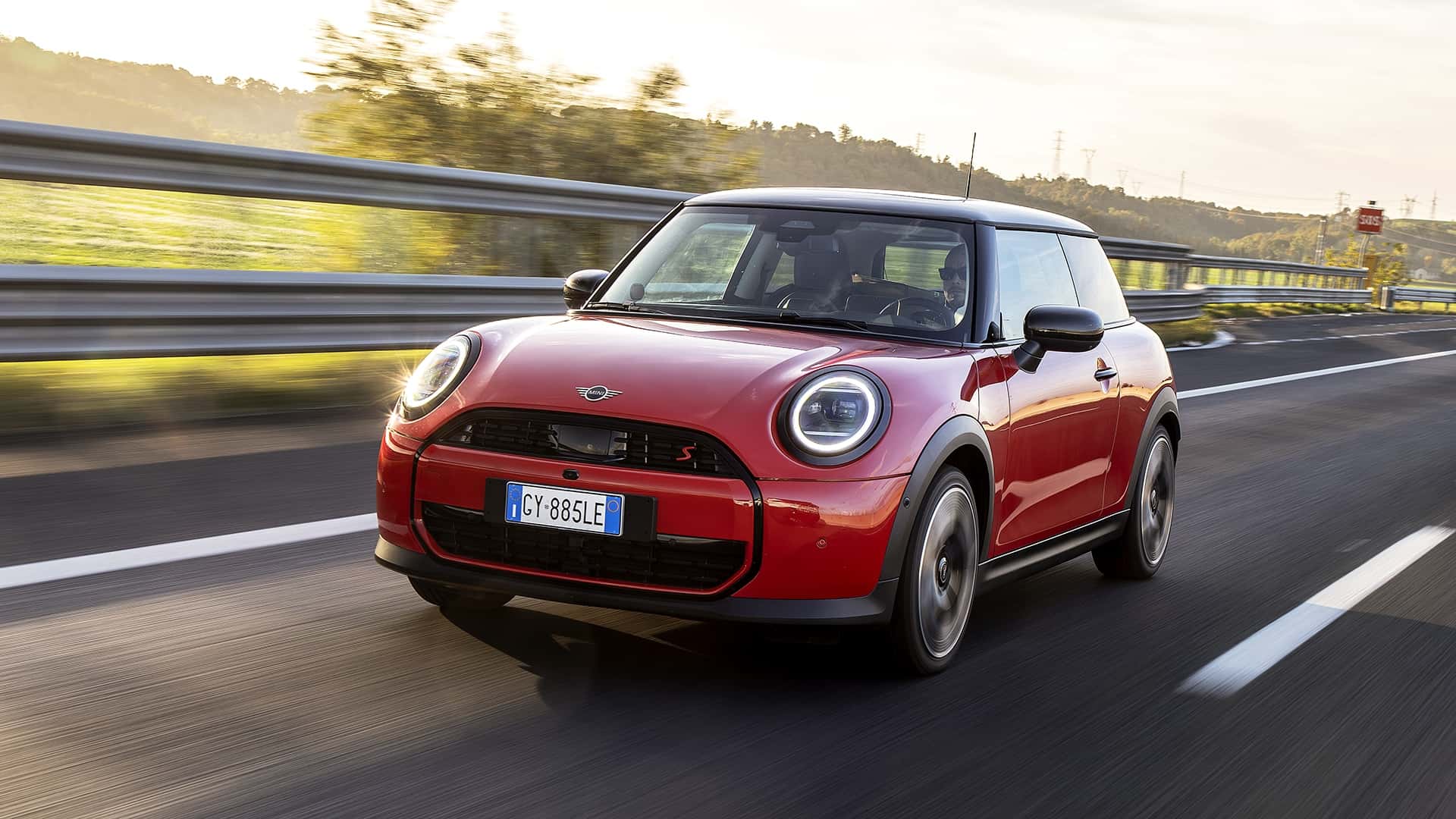 Передняя часть MINI Cooper