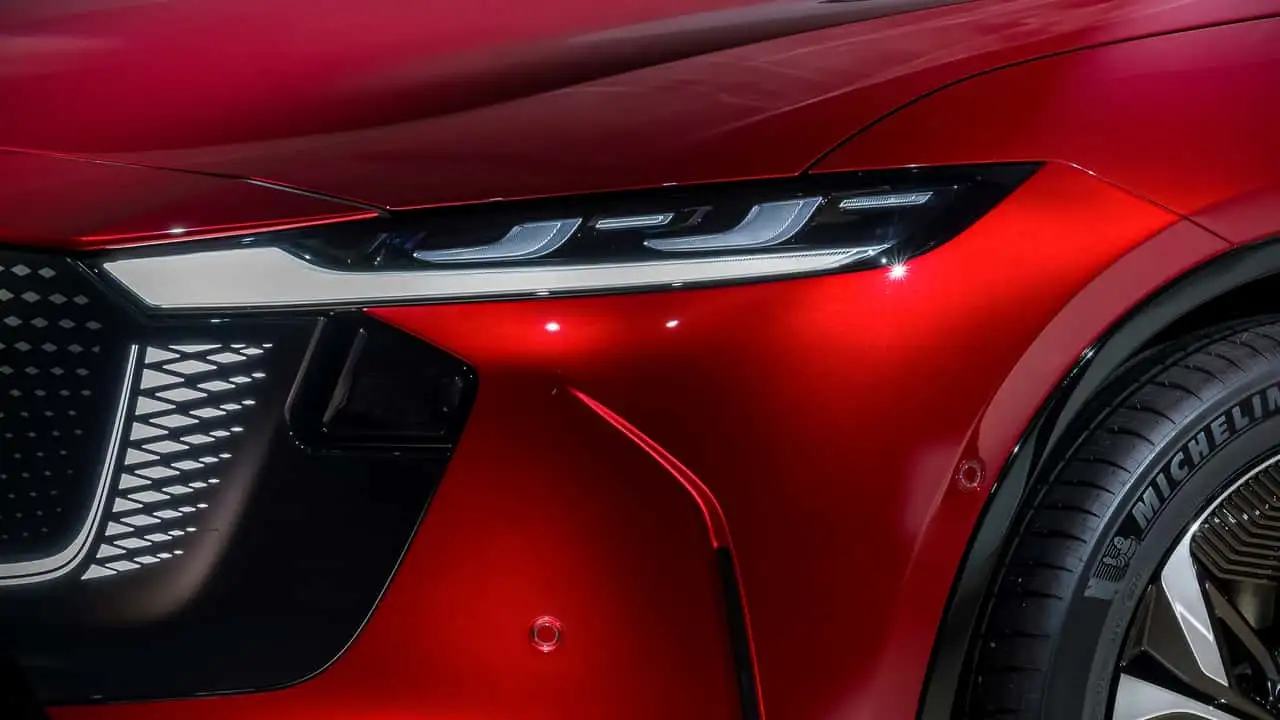 Фронтальный вид Mazda 6e