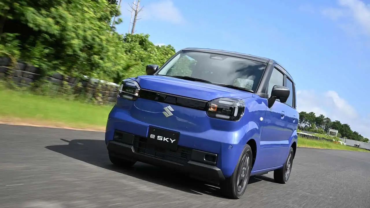 Suzuki e Sky сверху