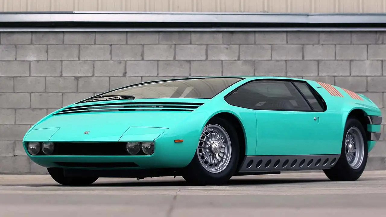Bizzarrini Manta с фирменным дизайном
