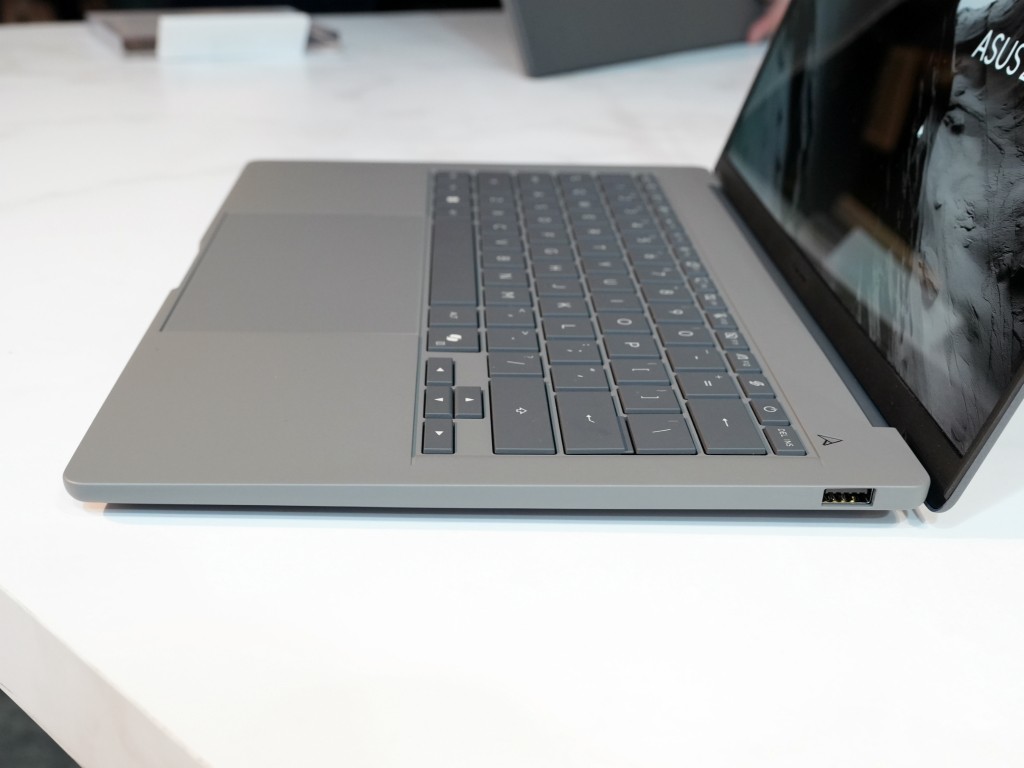Задня панель Asus Zenbook Sora 14