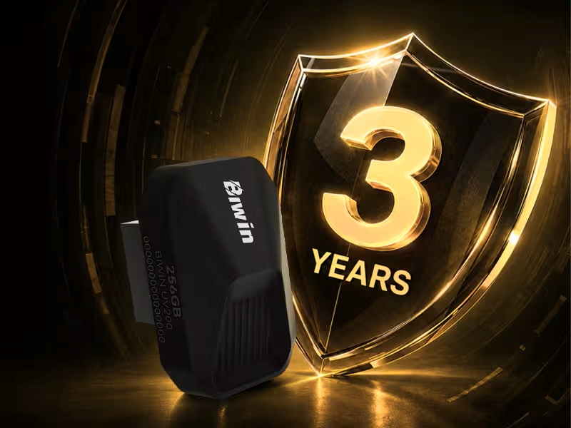 Biwin Amber UV200 подключен к автомобилю