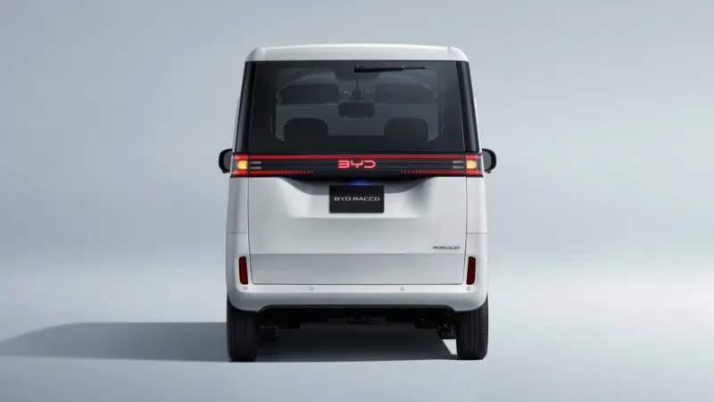 Интерьер BYD Racco - вид на лестницу