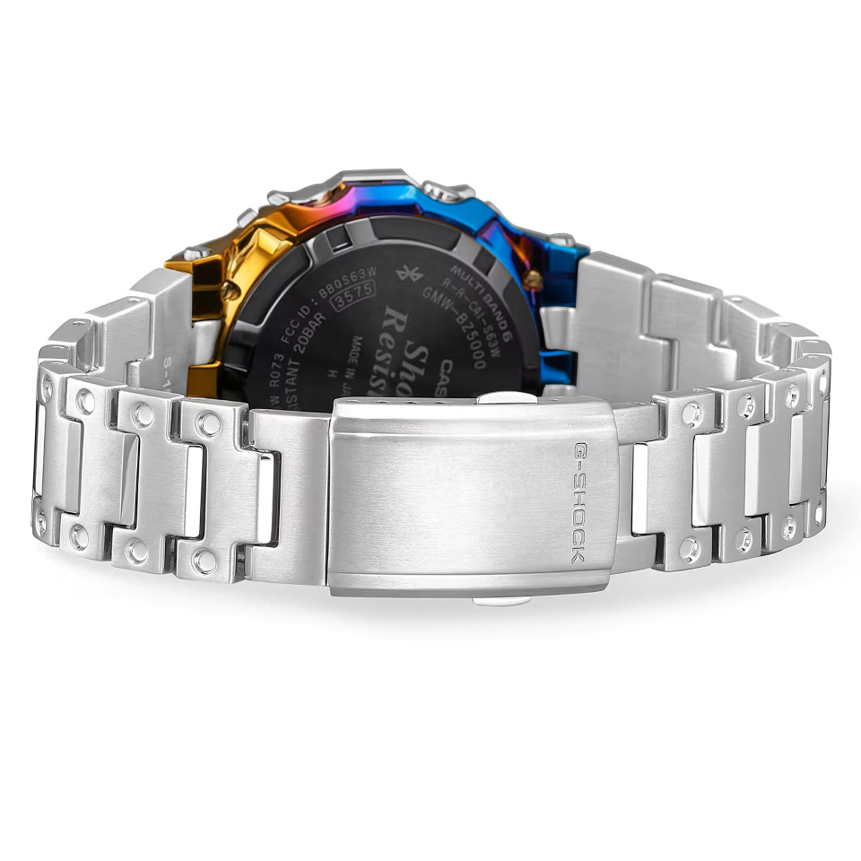 Годинник Casio G-Shock GMW-BZ5000RC-1 на нержавіючому браслеті