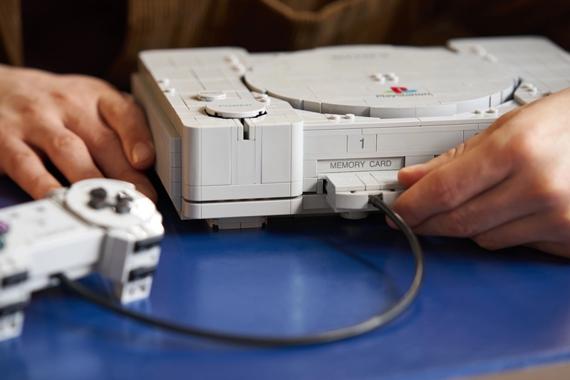 Конструктор LEGO PlayStation, вид спереди