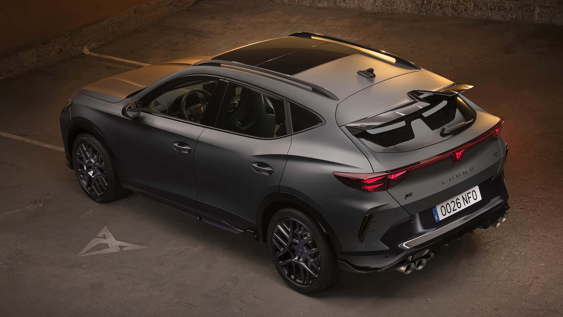 Задняя часть Cupra Formentor с диффузором