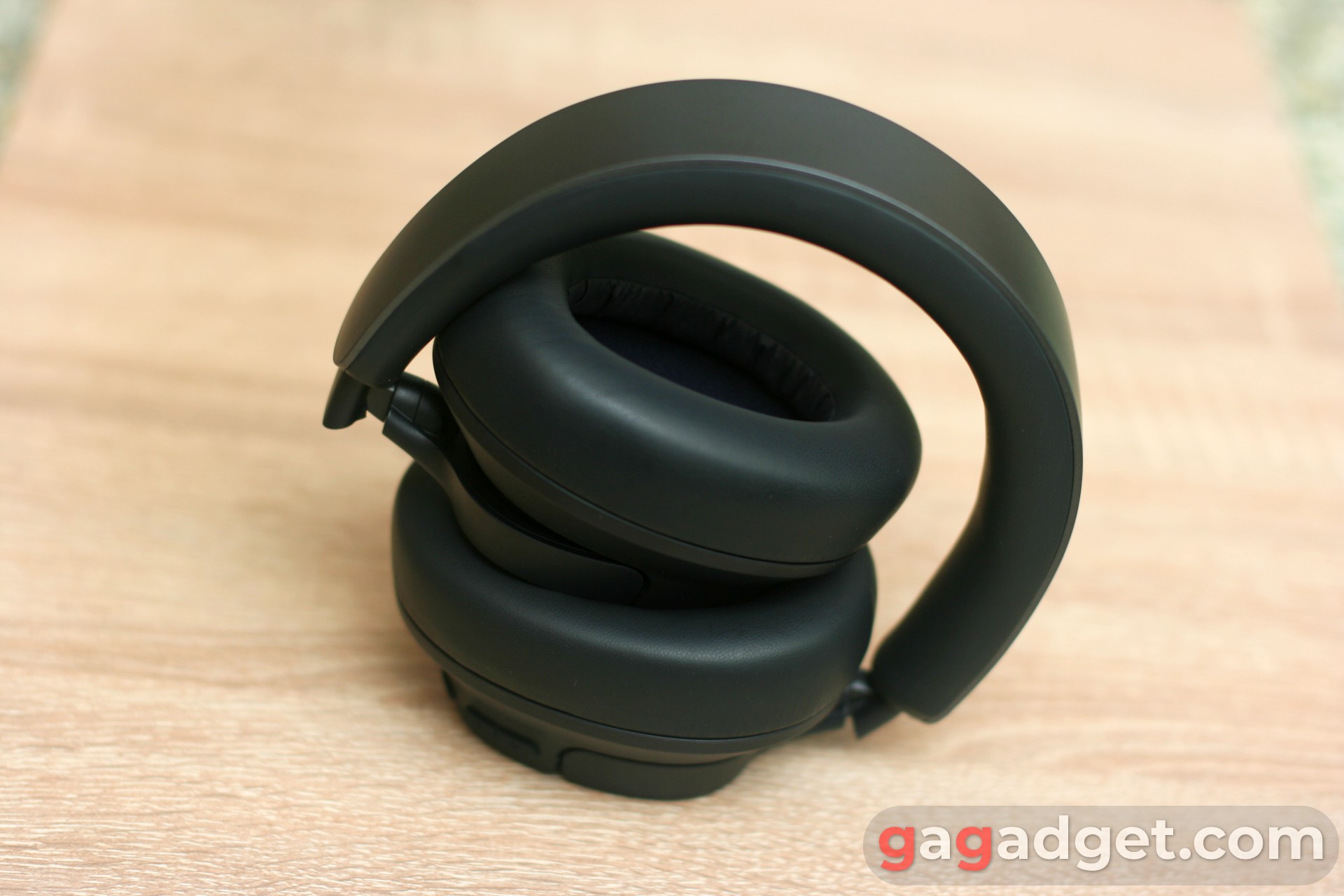 Haylou FlowLoop S33 трансформация вид сбоку