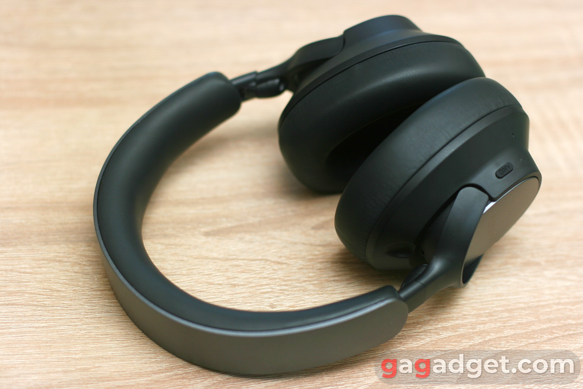 Превью изображения Haylou FlowLoop S33 гибридное шумоподавление
