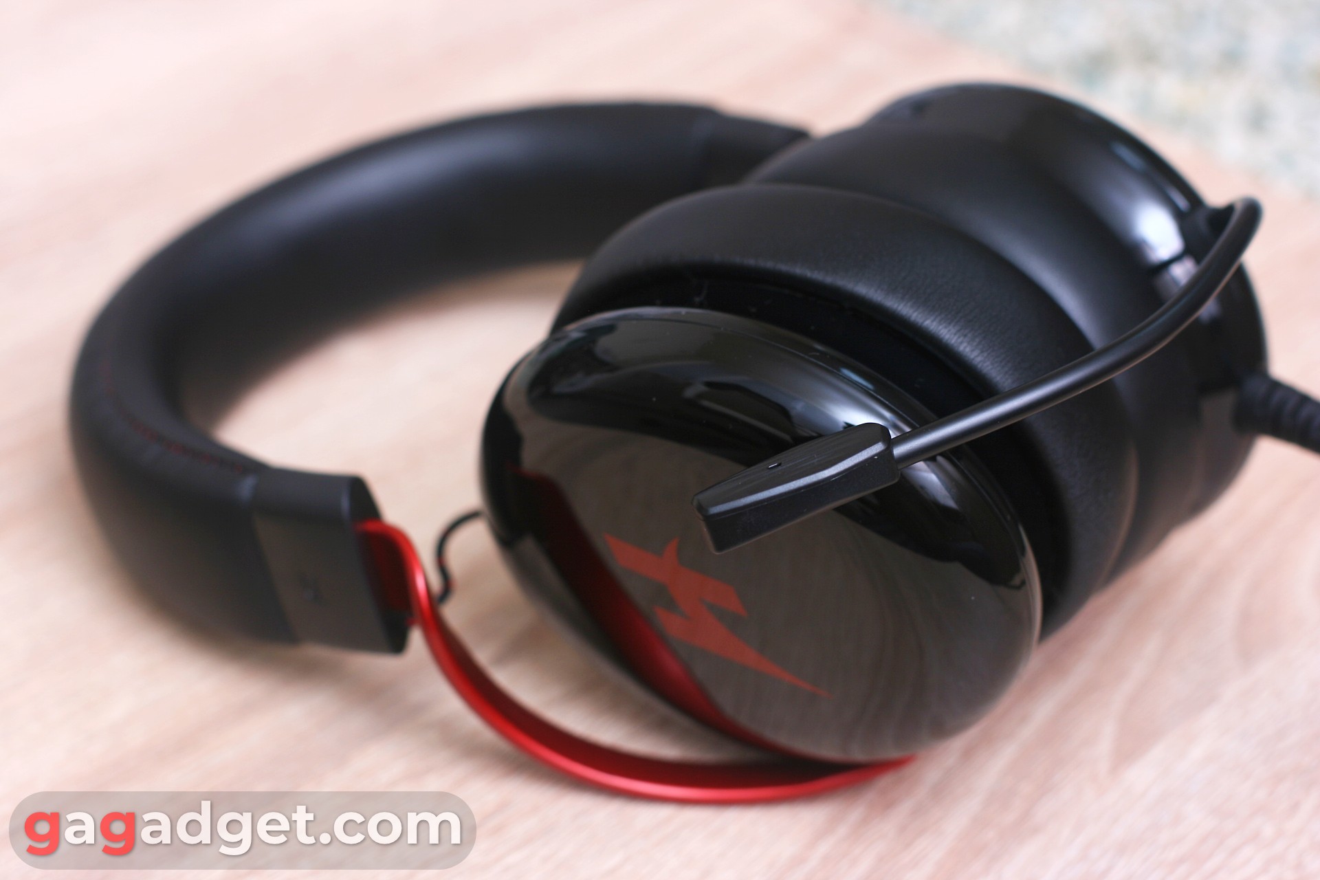 Вид збоку-знизу Haylou HexStorm G1