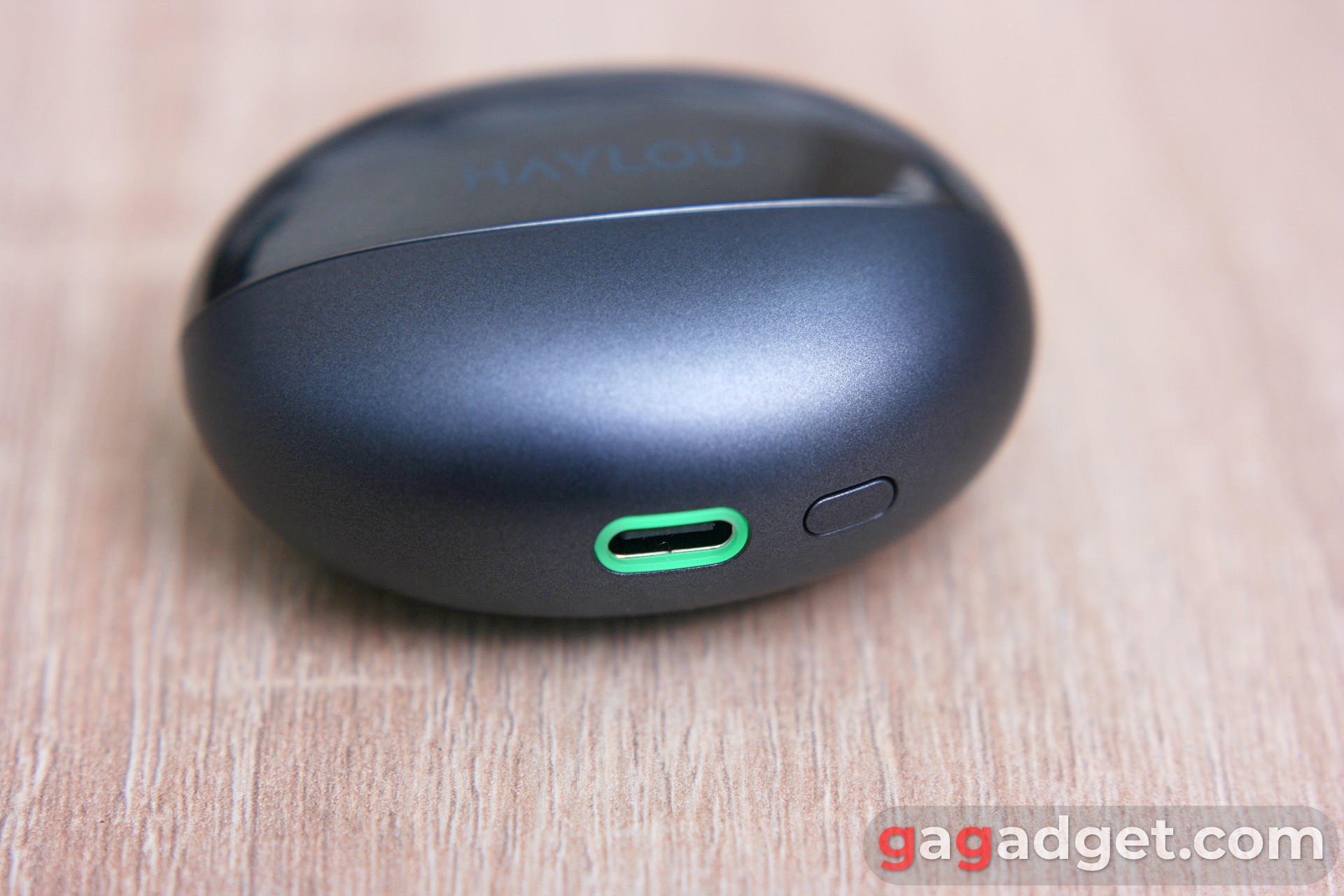 Haylou FlowBuds N55 USB-C порт со светодиодом Haylou FlowBuds N55 USB-C порт со светодиодом