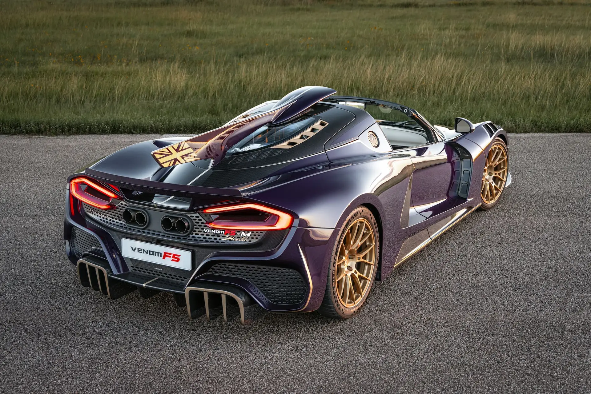Venom F5-M Roadster двигатель Fury V8