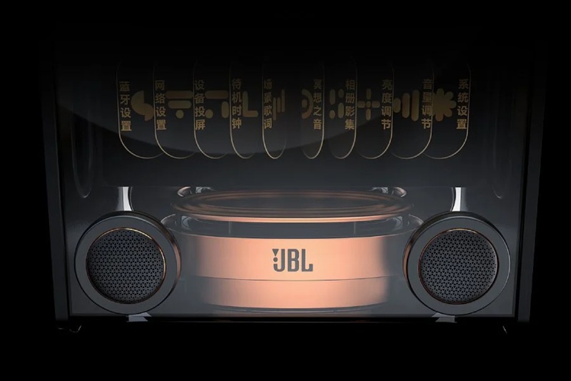 El sistema de audio incorpora cuatro subwoofers ovalados y dos radiadores pasivos.