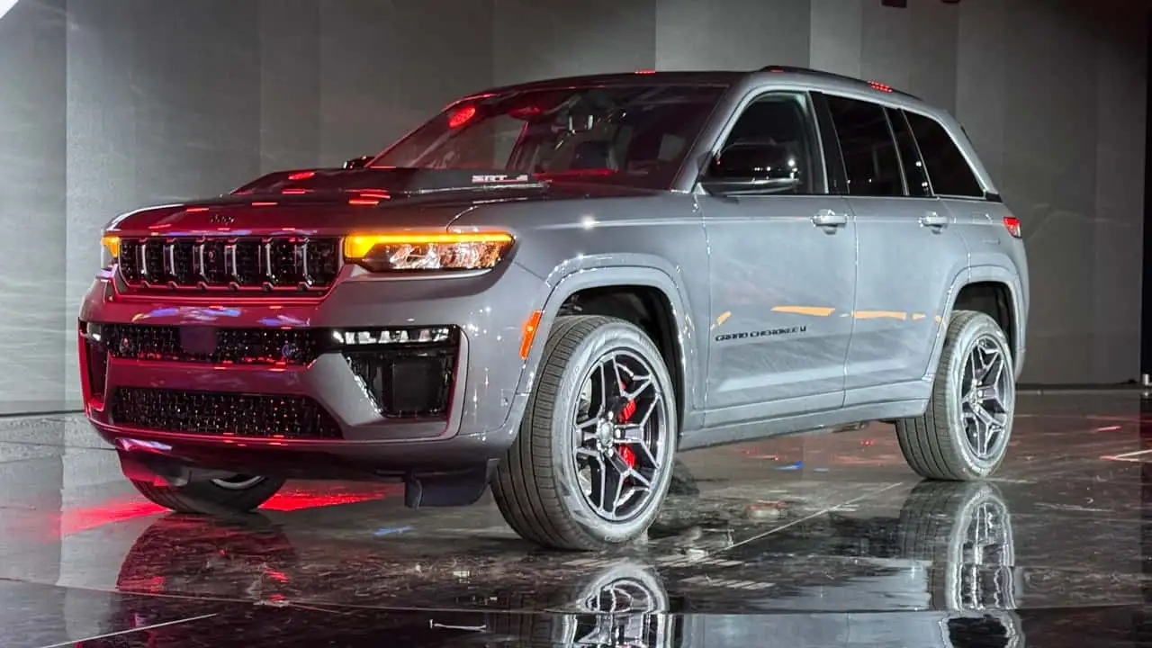 Jeep Grand Cherokee прототип с SRT eBoost Air
