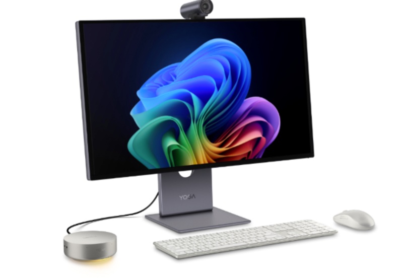 Lenovo Yoga Mini i at CES 2026