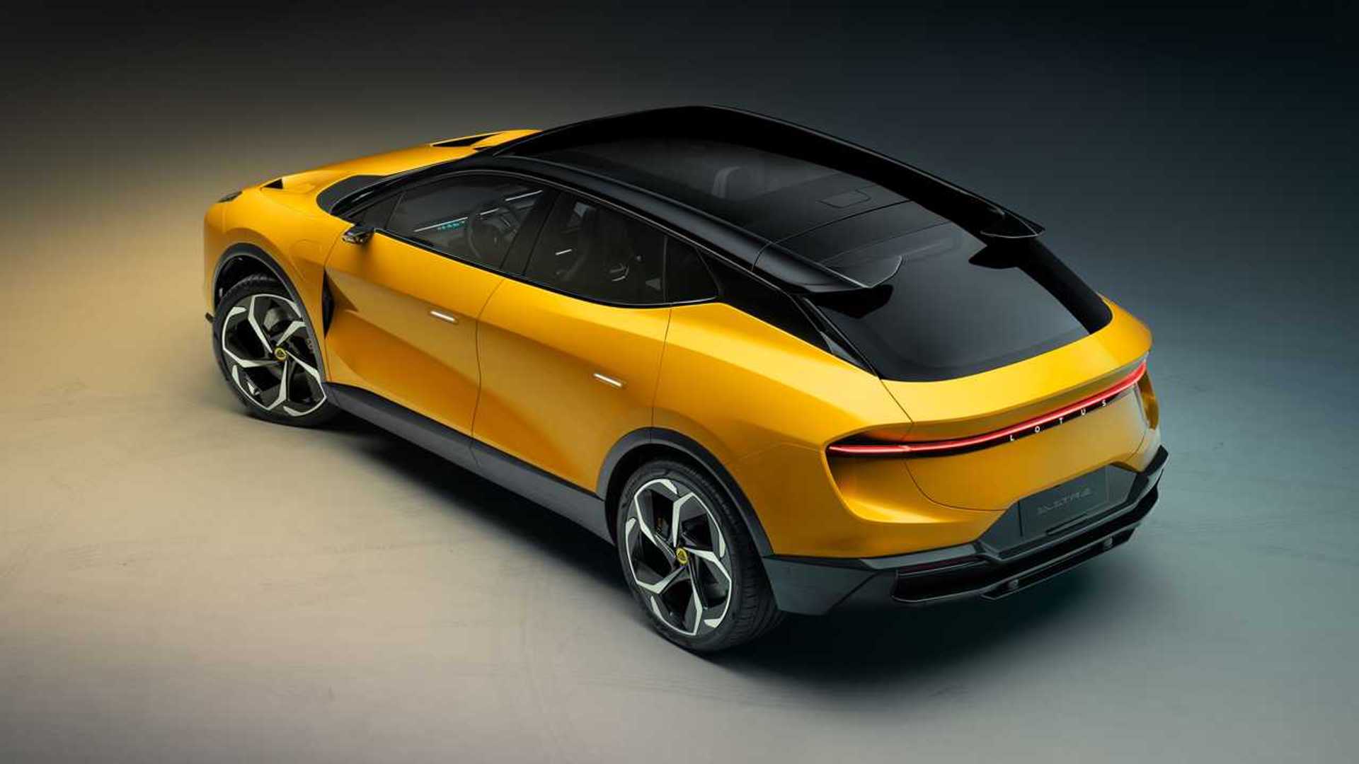 Вид сзади под высоким углом Lotus Eletre