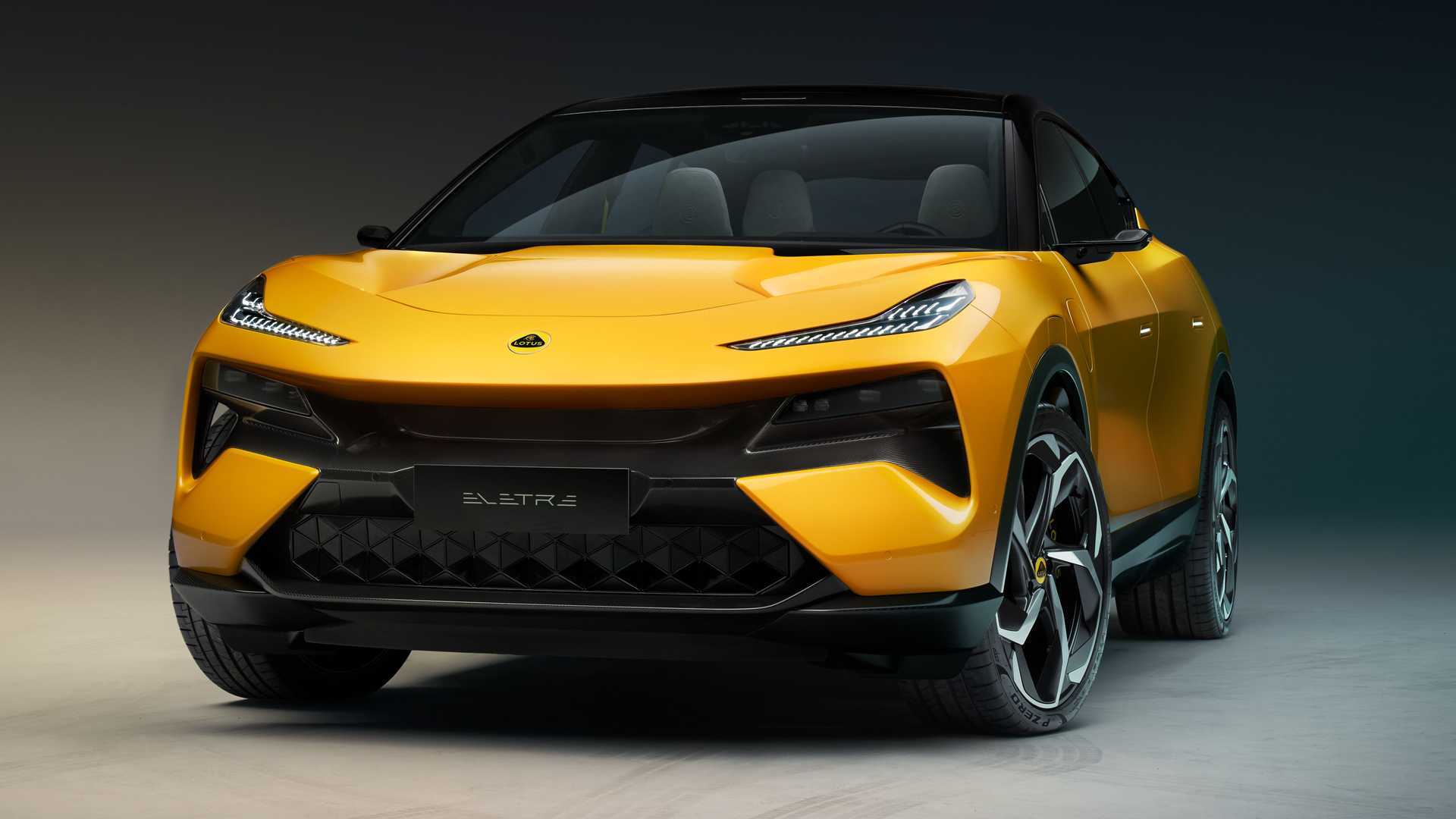 Нос Lotus Eletre с низкой перспективы