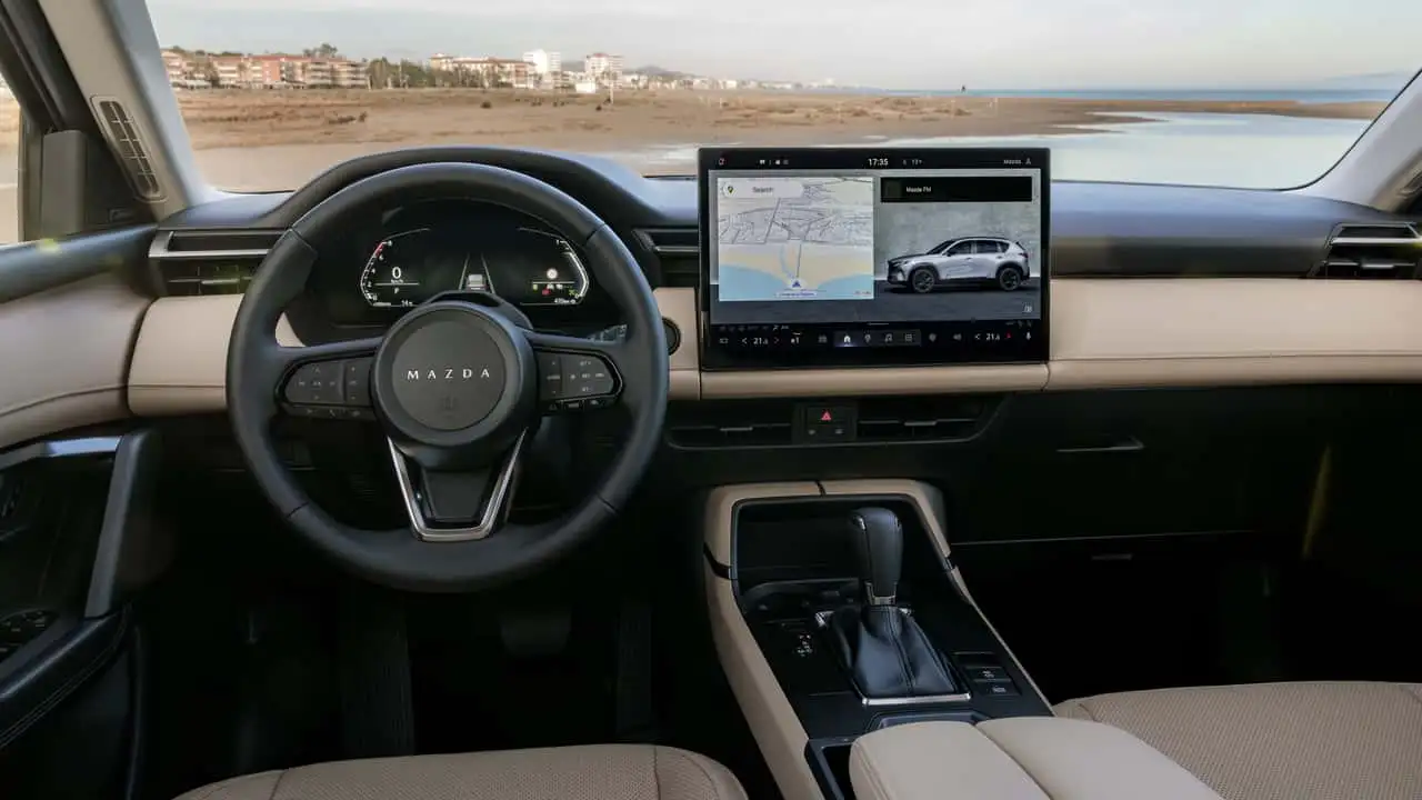 Інтер'єр нової Mazda CX-5