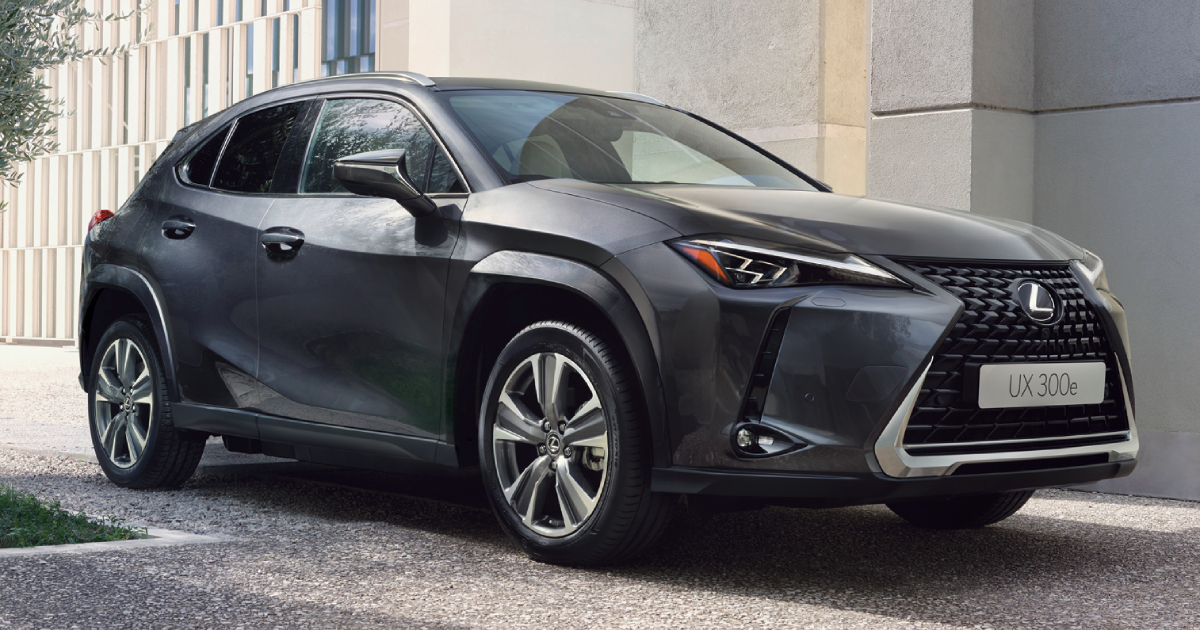 Lexus UX 300e автомобиль вид сбоку