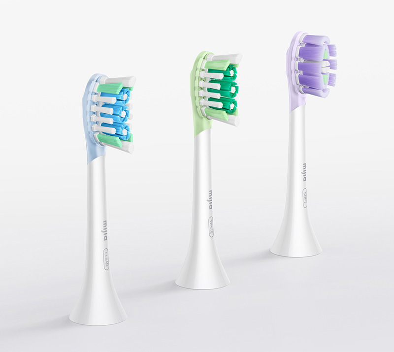 Drei Bürstenaufsätze: Standard, sensitiv und Aufhellung – passend zu unterschiedlichen Bedürfnissen.