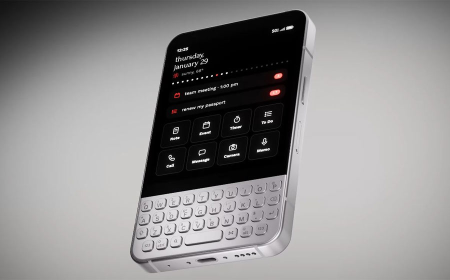 Minimal Phone 2 in hand
