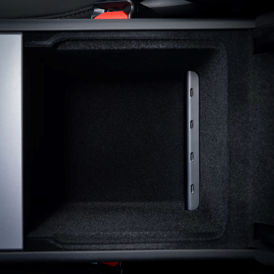 Model 3 Y 4-in-1 USB-C Hub фото 4