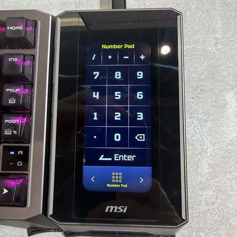 Модульный экран MSI Strike Nexus