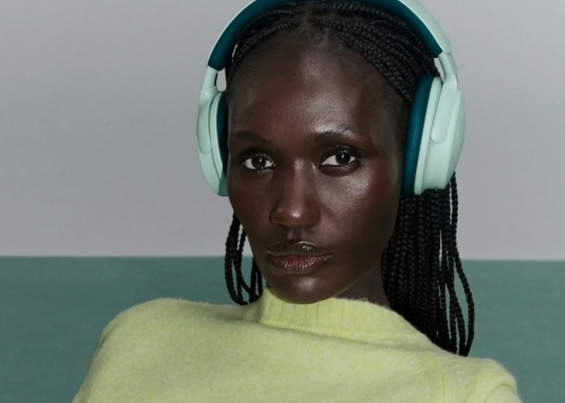 El nuevo Bose QuietComfort Headphones 2ª Gen incorpora TrueSpatial y ANC de seis micrófonos.