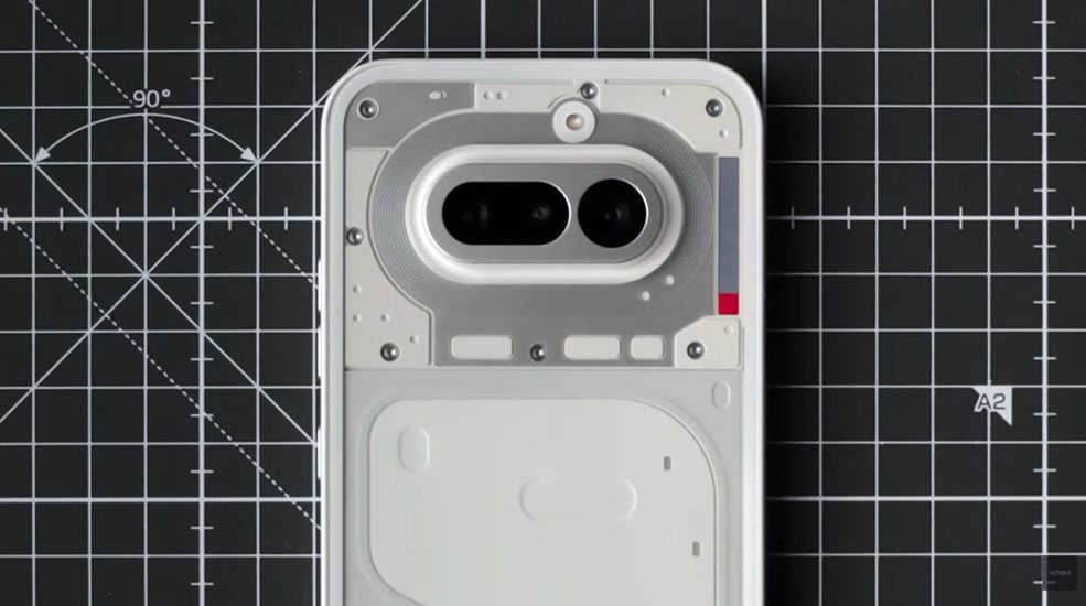 Nothing Phone (4a) з кольоровою підсвіткою Glyph