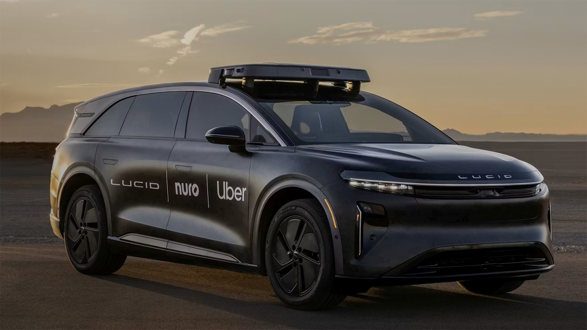 Nuro Robotaxi Nuro безпілотний автомобіль під час тестування в Токіо