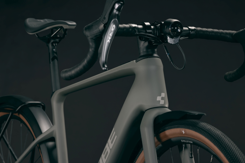Cube Nuroad Hybrid C:62 Race 400X FE 2027 - вид сбоку
